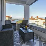 Διαμέρισμα Viras Luxury *