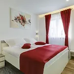 Viras Luxury Apartman