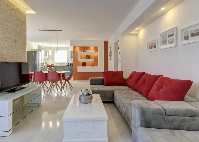 Viras Luxury Apartment *