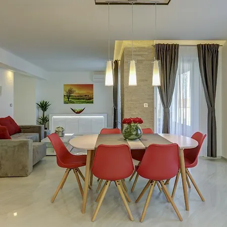 Viras Luxury *