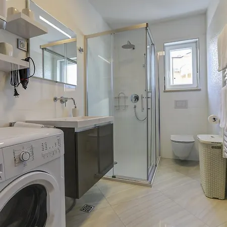 Viras Luxury Apartment *